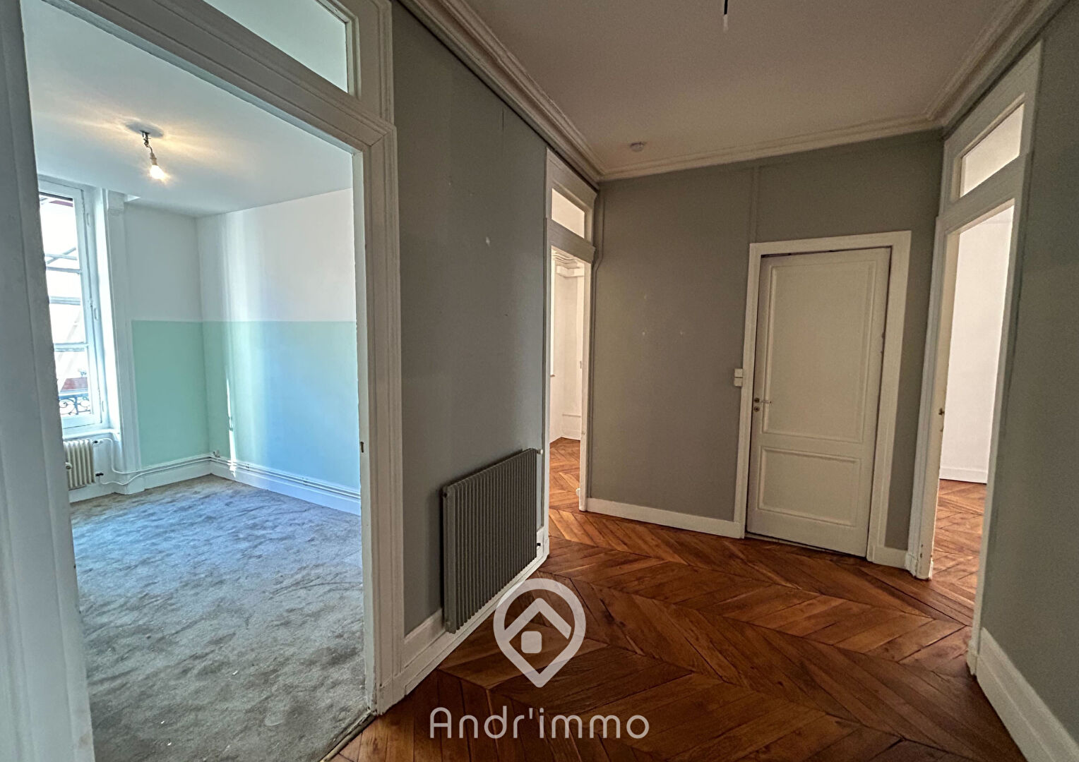 43COMTE- Appartement 4 pièces de 91m²  – LYON 02