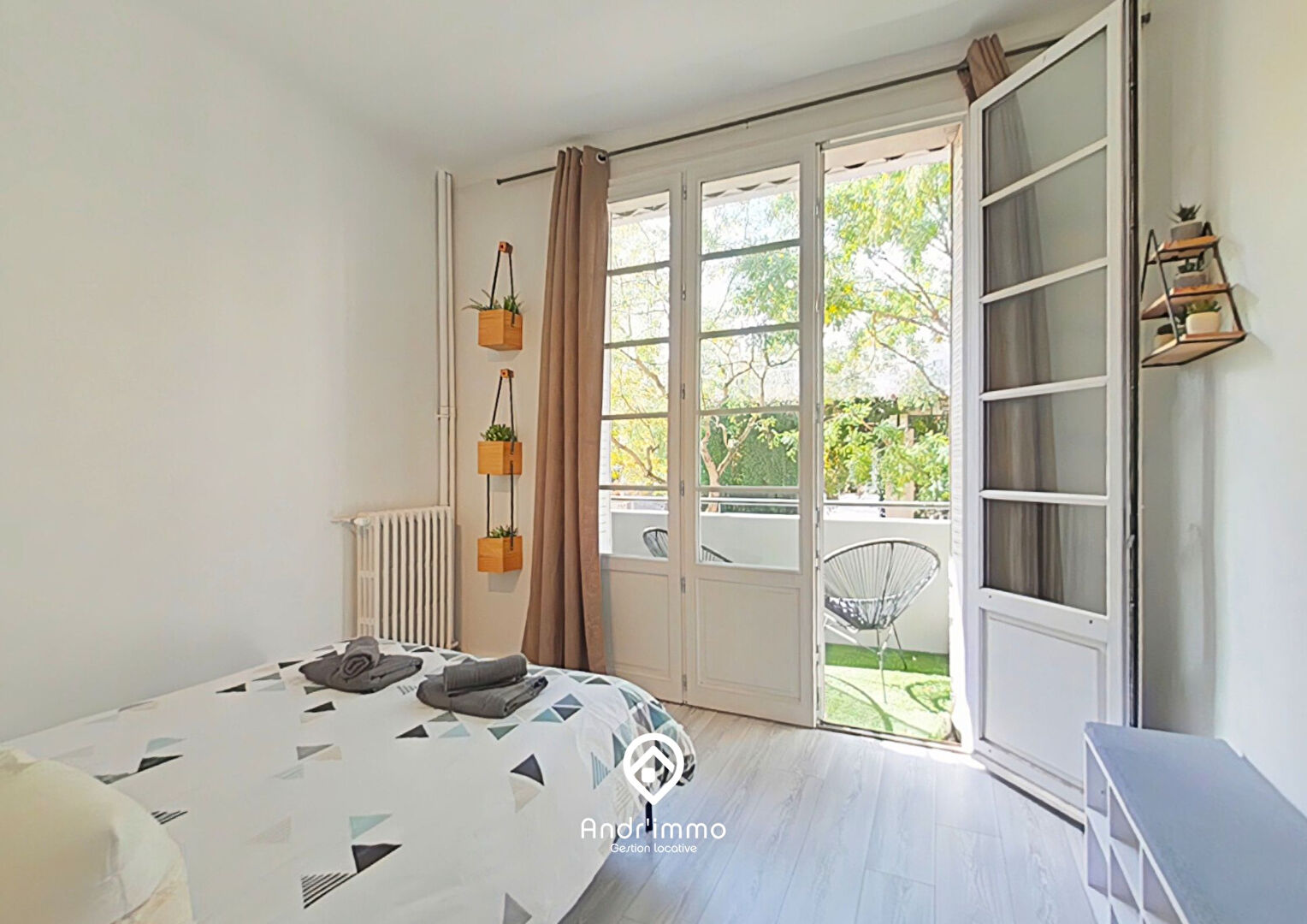 VERLAINE – T3 meublé 52m² avec balcon – VILLEURBANNE Gratte-Ciel