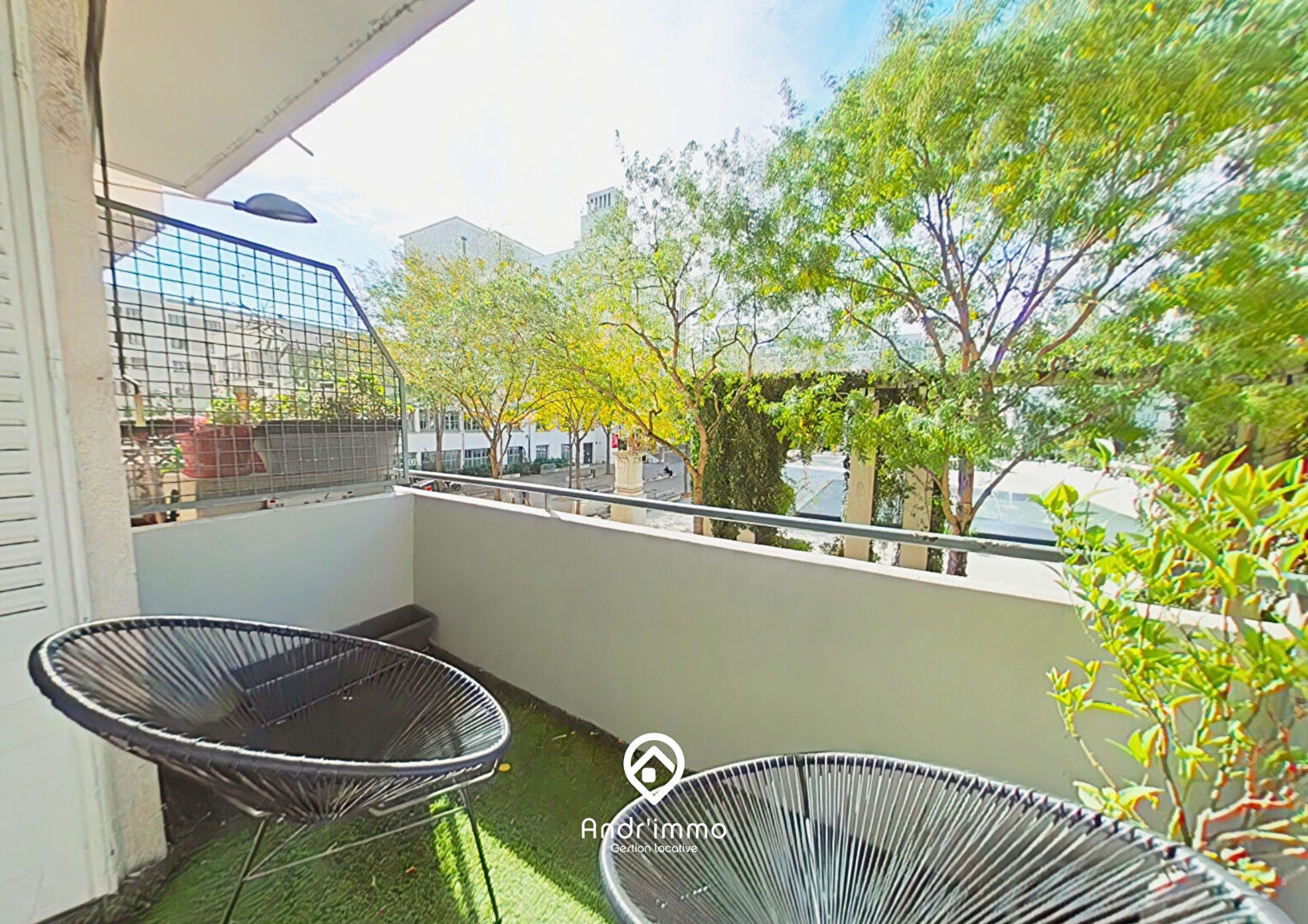 VERLAINE – T3 meublé 52m² avec balcon – VILLEURBANNE Gratte-Ciel