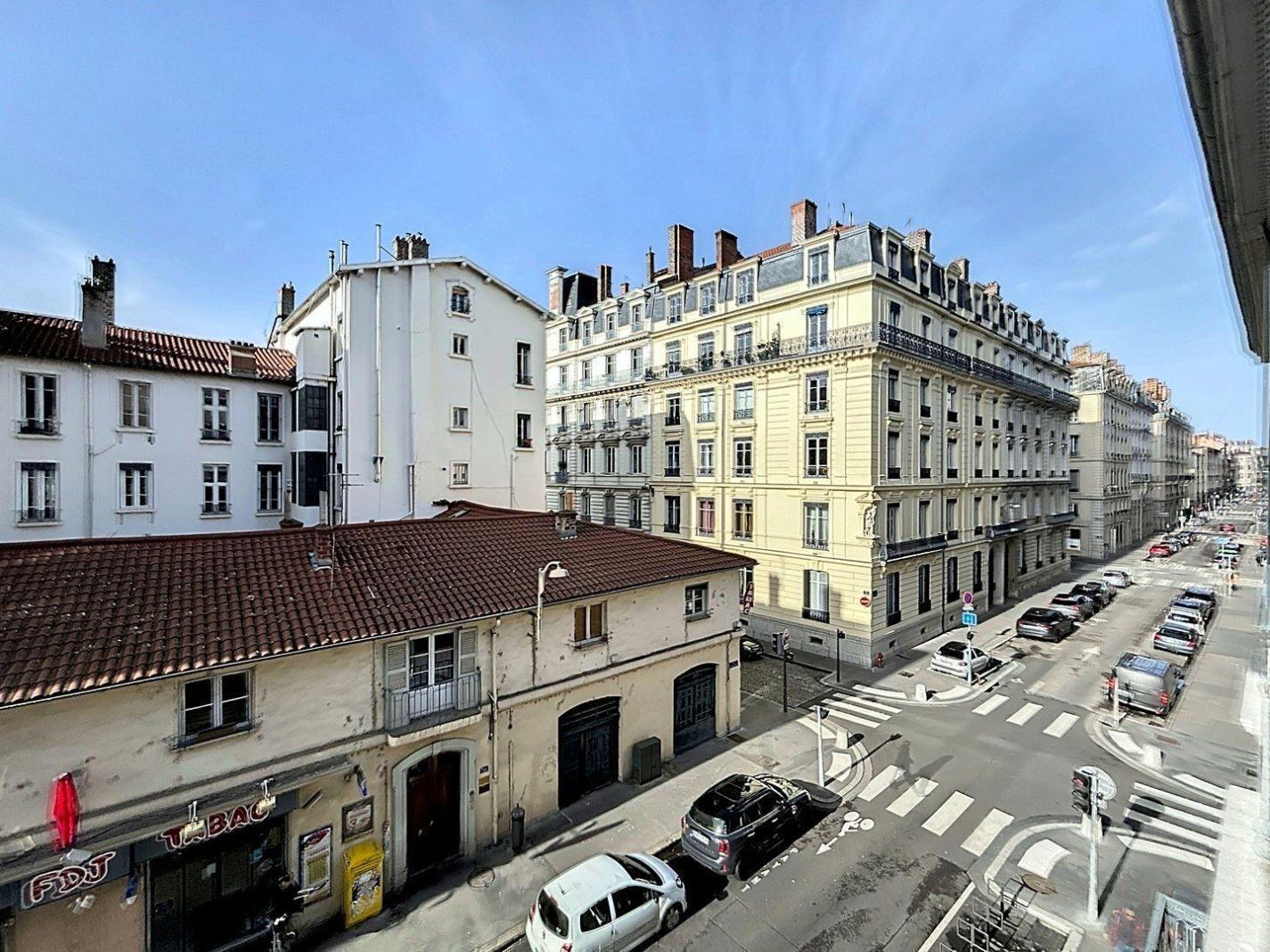 CONDÉ-06 – T1bis meublé 42m² – LYON 02 AINAY