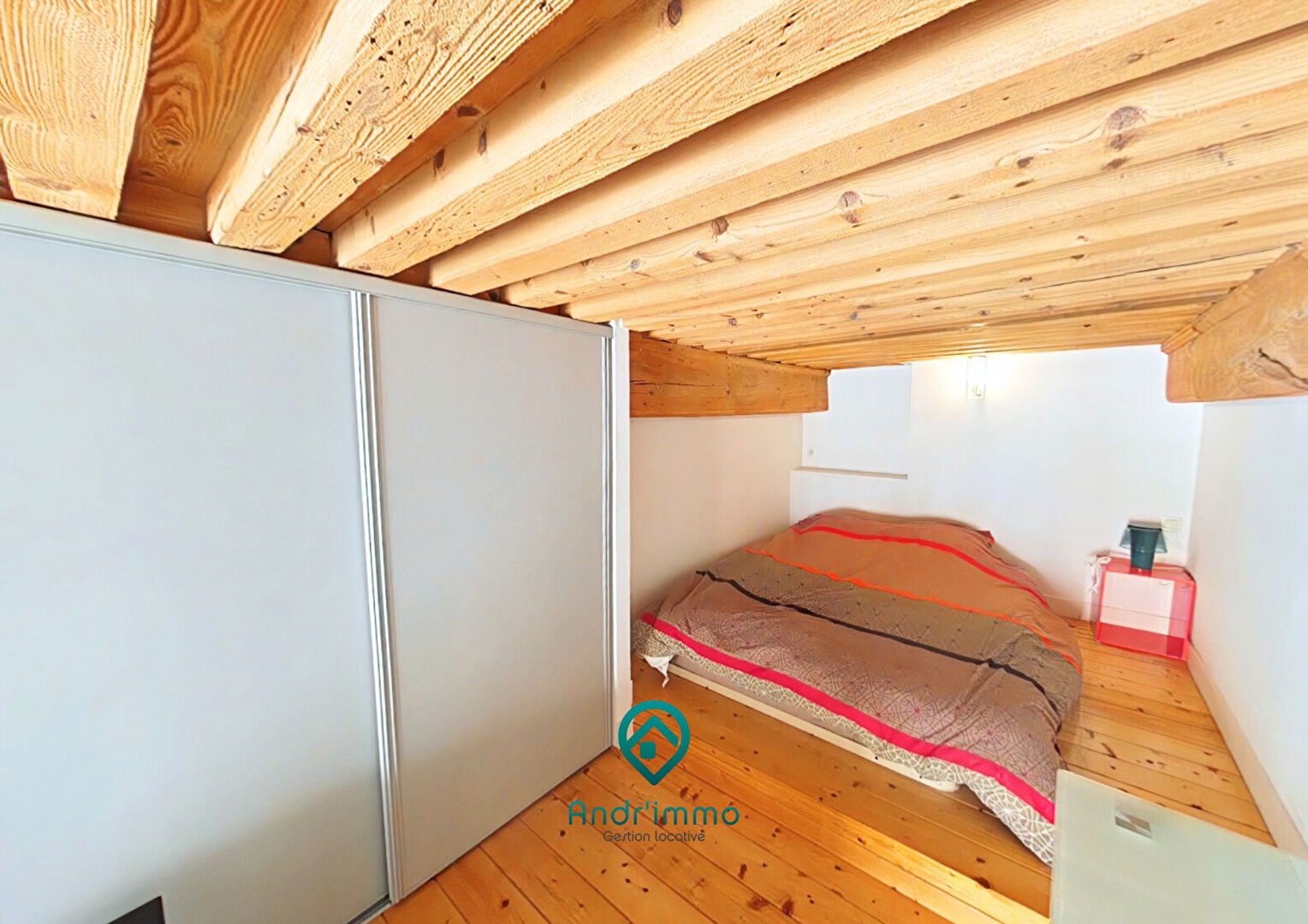 PLATANE – Studio meublé 25m²  – LYON 01 CHARTREUX