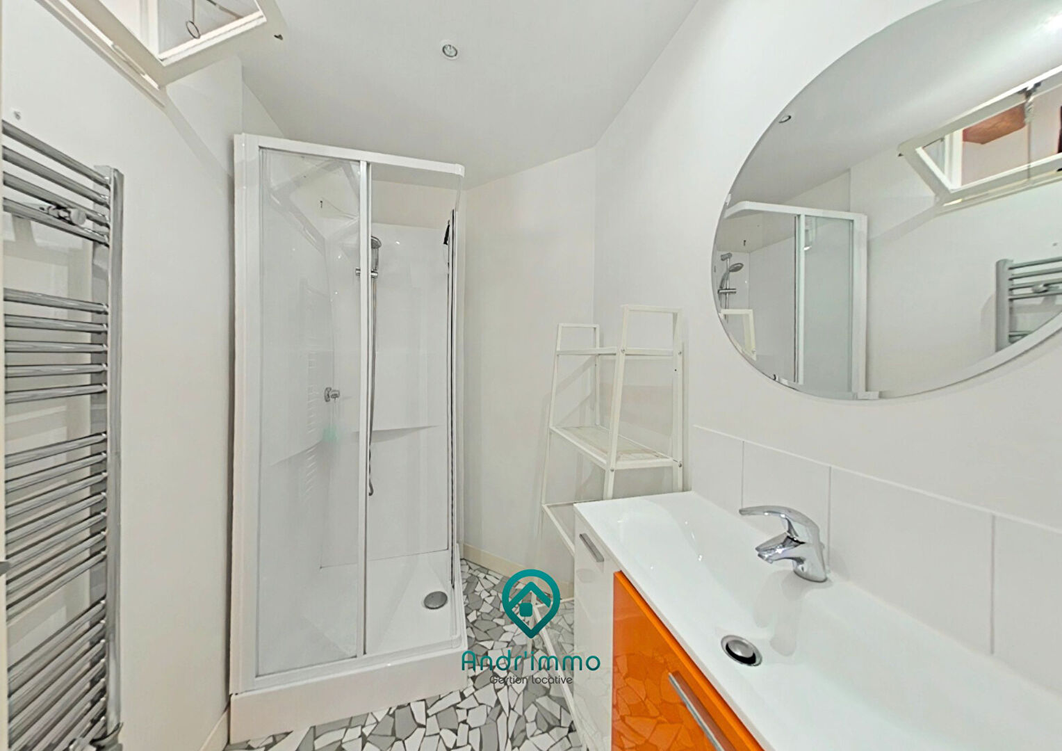 PLATANE – Studio meublé 25m²  – LYON 01 CHARTREUX