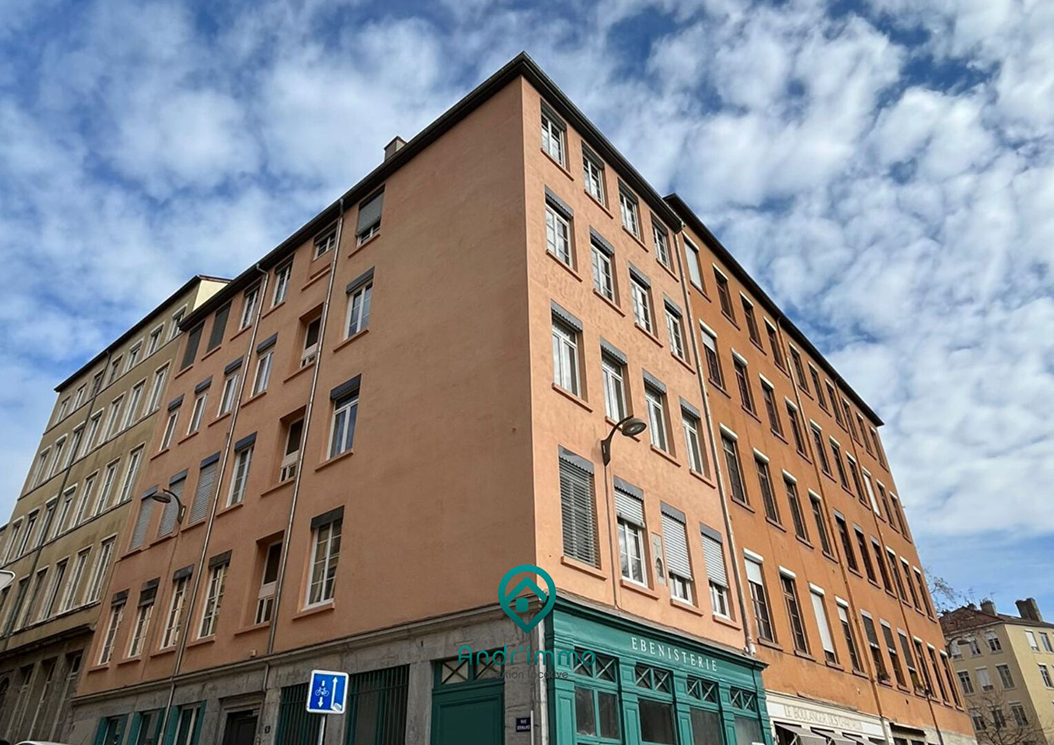 PLATANE – Studio meublé 25m²  – LYON 01 CHARTREUX