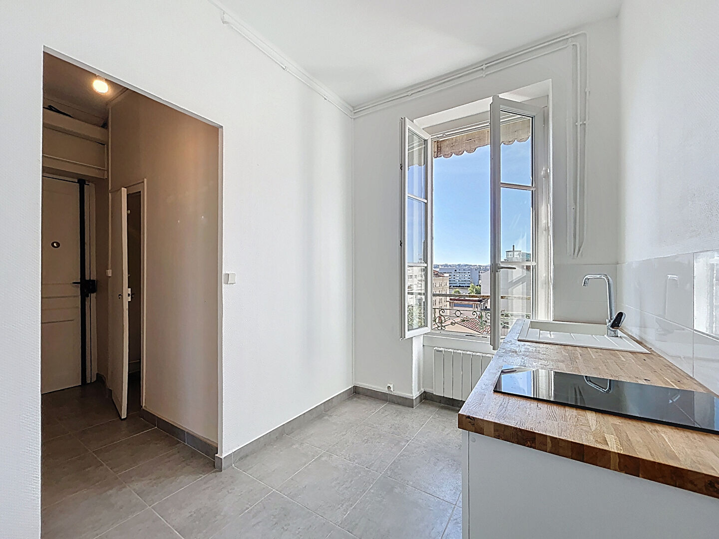 GABILLOT20 – T1 30m² avec balcon – LYON 03  SAINTE-ANNE