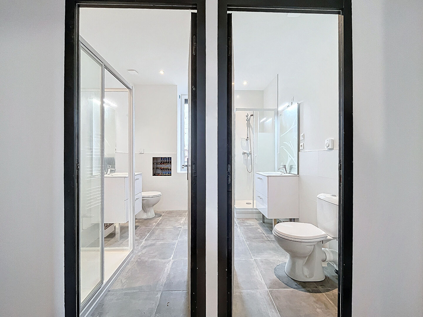 CASA FRATELLI – Chambre à louer dans maison 9 pièces 210m² (285.00m² au sol) avec jardin et stationnement – IRIGNY 69540