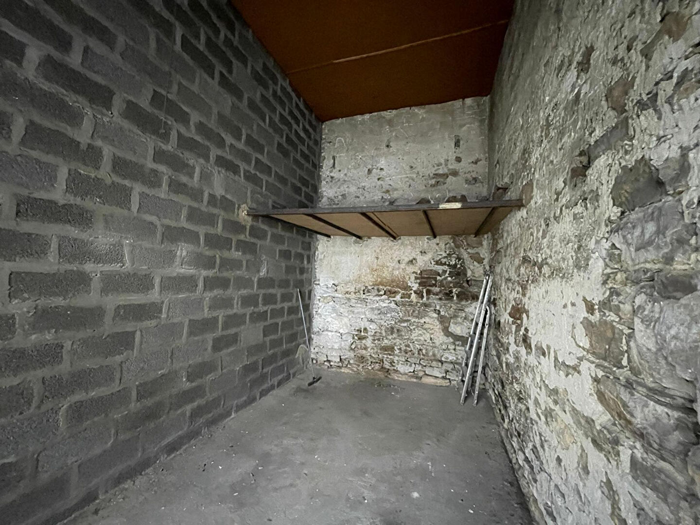 PKG CHARITE – Garage box fermé au sein d’une copropriété sécurisée – Quartier Charité Lyon 02