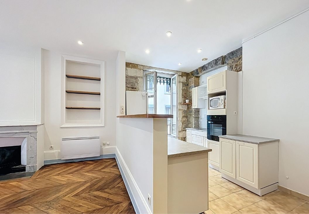 ONZEPLESSIER35 – T3 de 65m² avec climatisation – LYON 02 CARNOT
