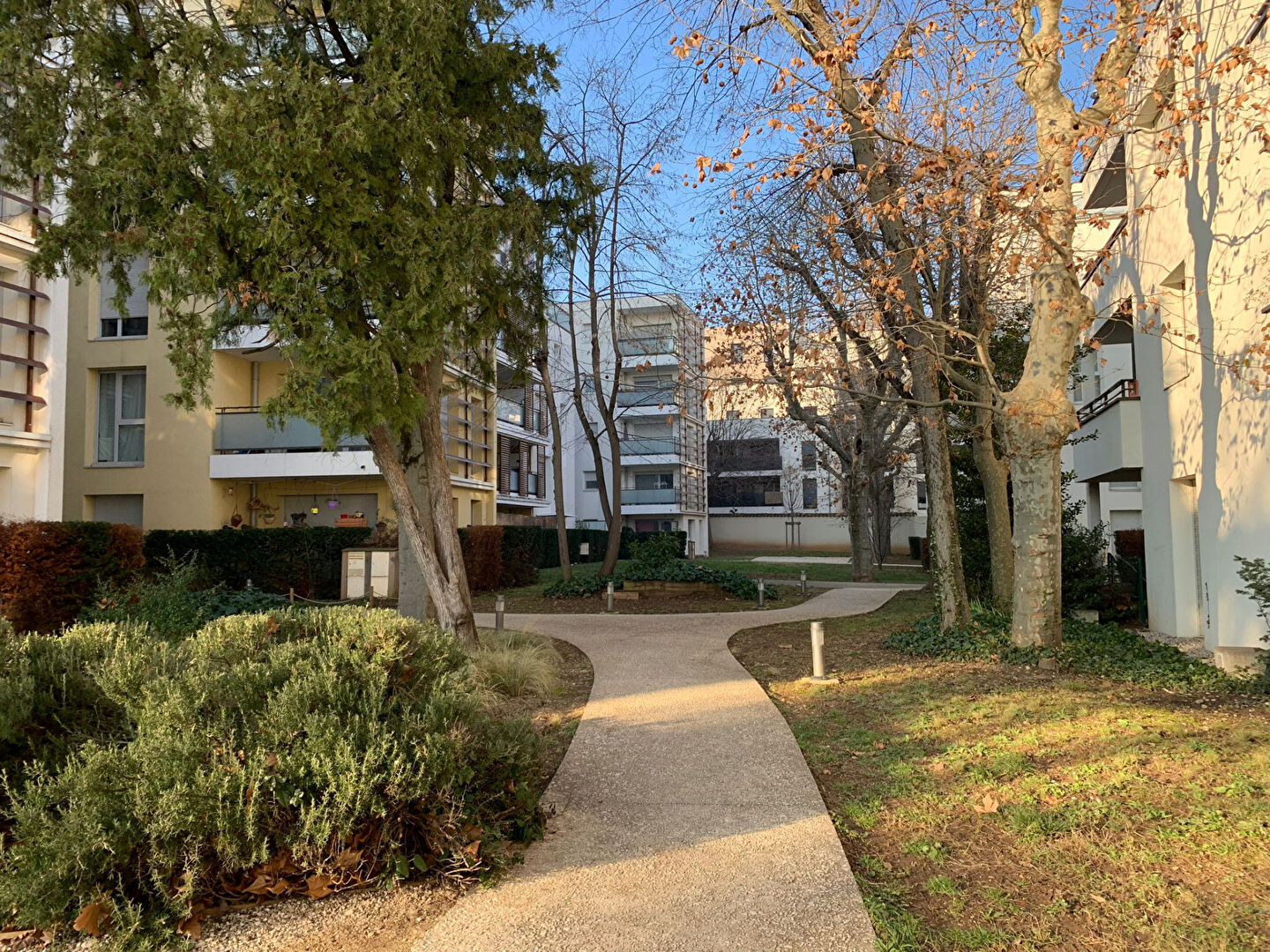LES LODGES DU 8EME – Appartement meublé 3 pièces avec terrasse et garage en sous-sol – LYON 8