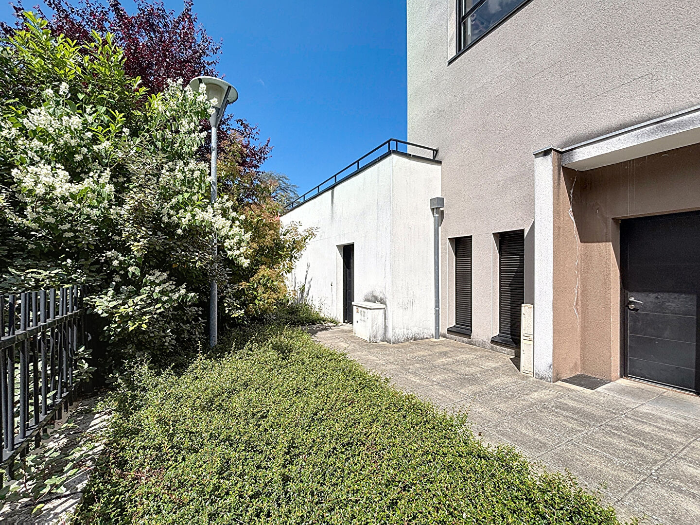 SEQUOIAS – T2 de 47,33m²  avec Terrasse et Garage en sous-sol- OULLINS PIERRE-BENITE