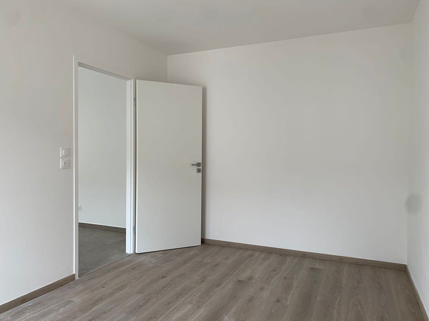 HORIZON A16- Appartement 2 pièces 45m² avec loggia et parking –  CORBAS