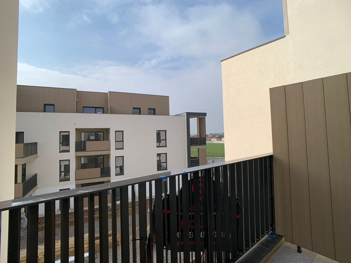 HORIZON A16- Appartement 2 pièces 45m² avec loggia et parking –  CORBAS