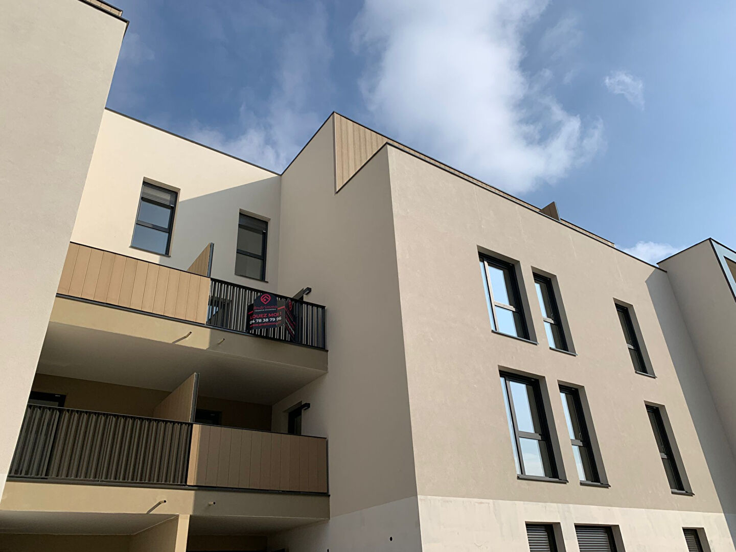 HORIZON A16- Appartement 2 pièces 45m² avec loggia et parking –  CORBAS