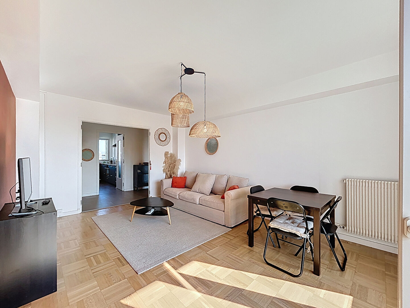 BEAUVISAGE – T3 meublé de 80m² avec balcon et box – LYON 08 GRANGE-ROUGE