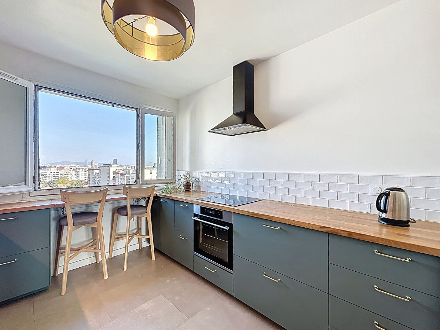 BEAUVISAGE – T3 meublé de 80m² avec balcon et box – LYON 08 GRANGE-ROUGE