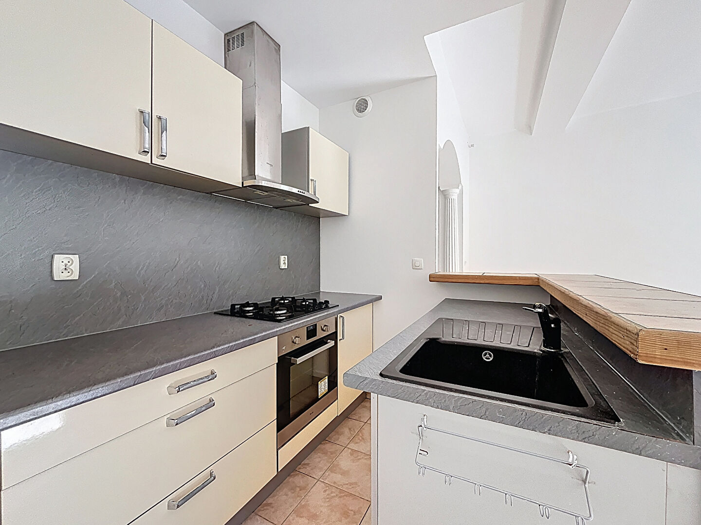 LAFAYETTE 125 – T3 bis de 70.14m² avec grand jardin, stationnement et cave – VIENNE