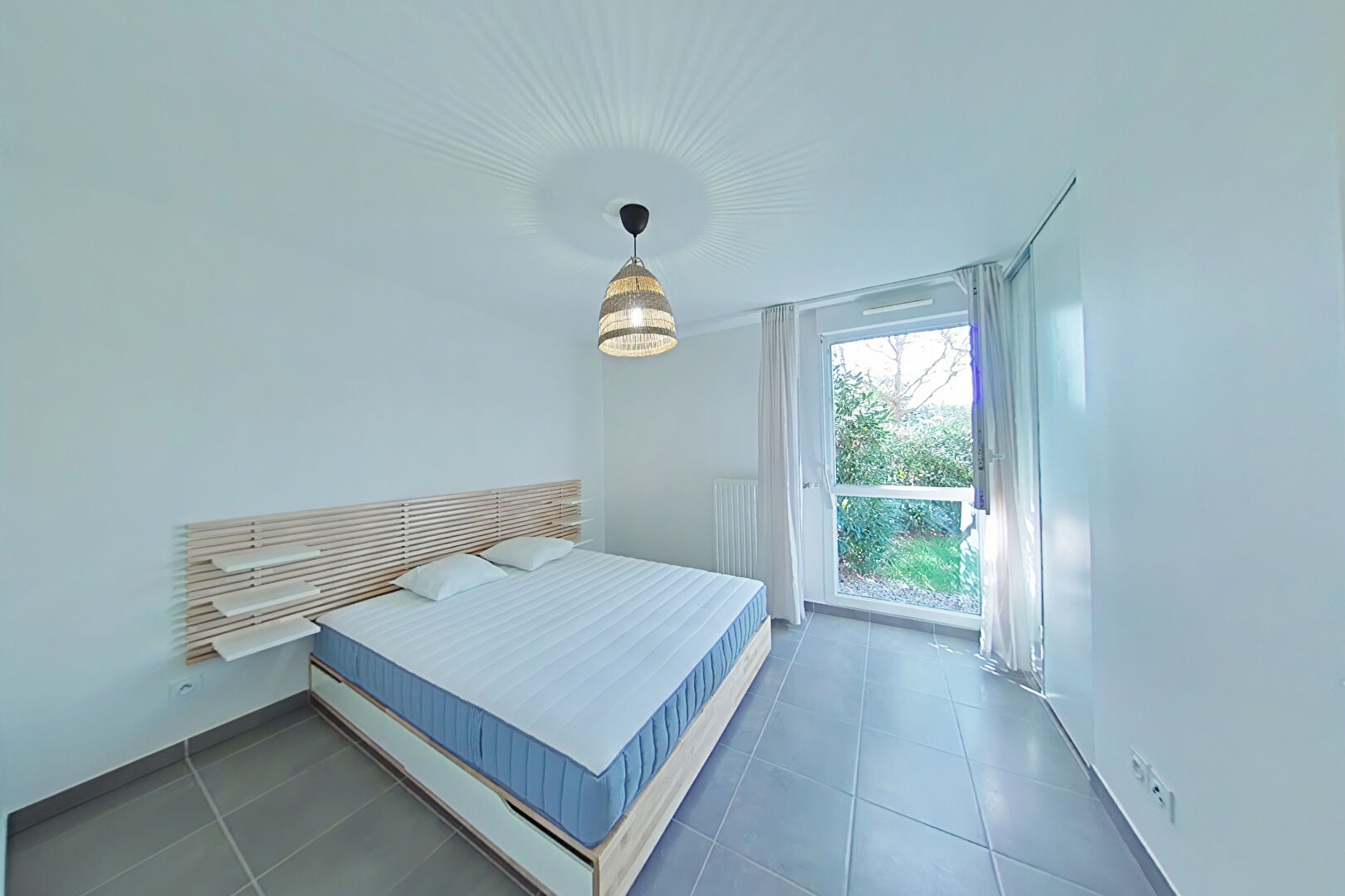 URBAN CITY A04 – Appartement 2 pièces meublé avec jardin  – MEYZIEU