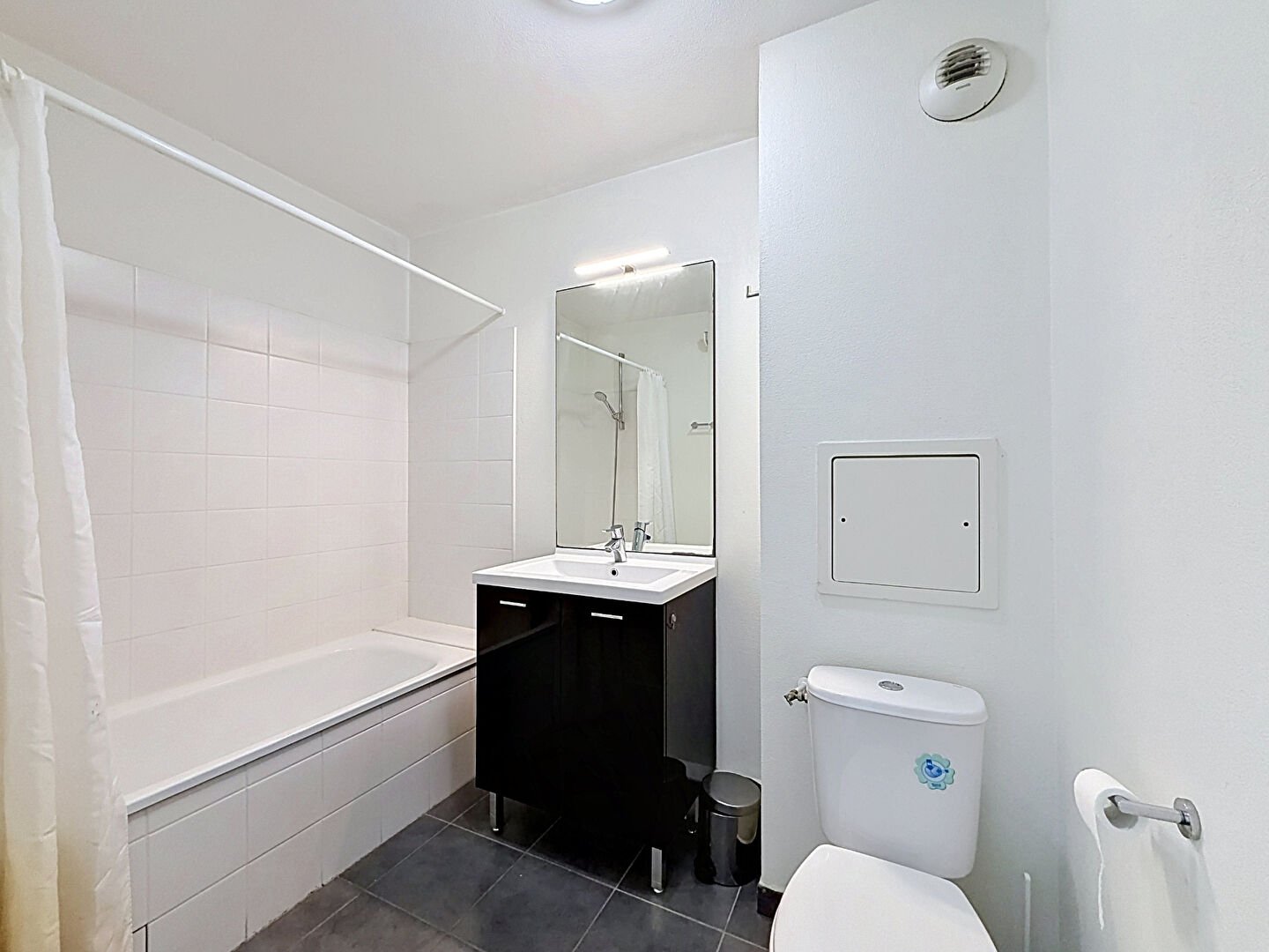 MICHEL ANGE 504-A – Studio meublé de 18m²  – LYON 07 JEAN GAY