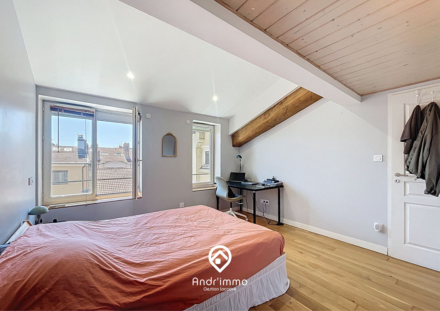ELEVIA – Duplex meublé de 100m² carrez + 51m² hors carrez – LYON 02 CARNOT