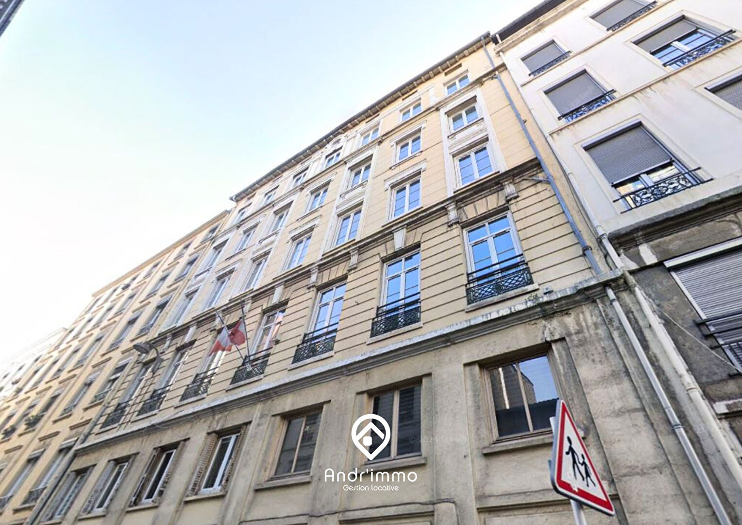 ELEVIA – Duplex meublé de 100m² carrez + 51m² hors carrez – LYON 02 CARNOT