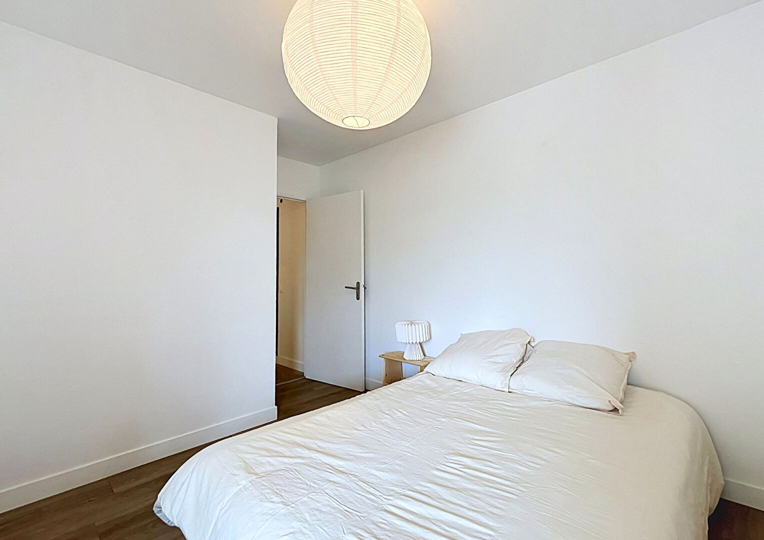 CLOS DE SAONE – T2 meublé de 40.50m² avec balcon et stationnement  – LYON 04 (JosephGillet)