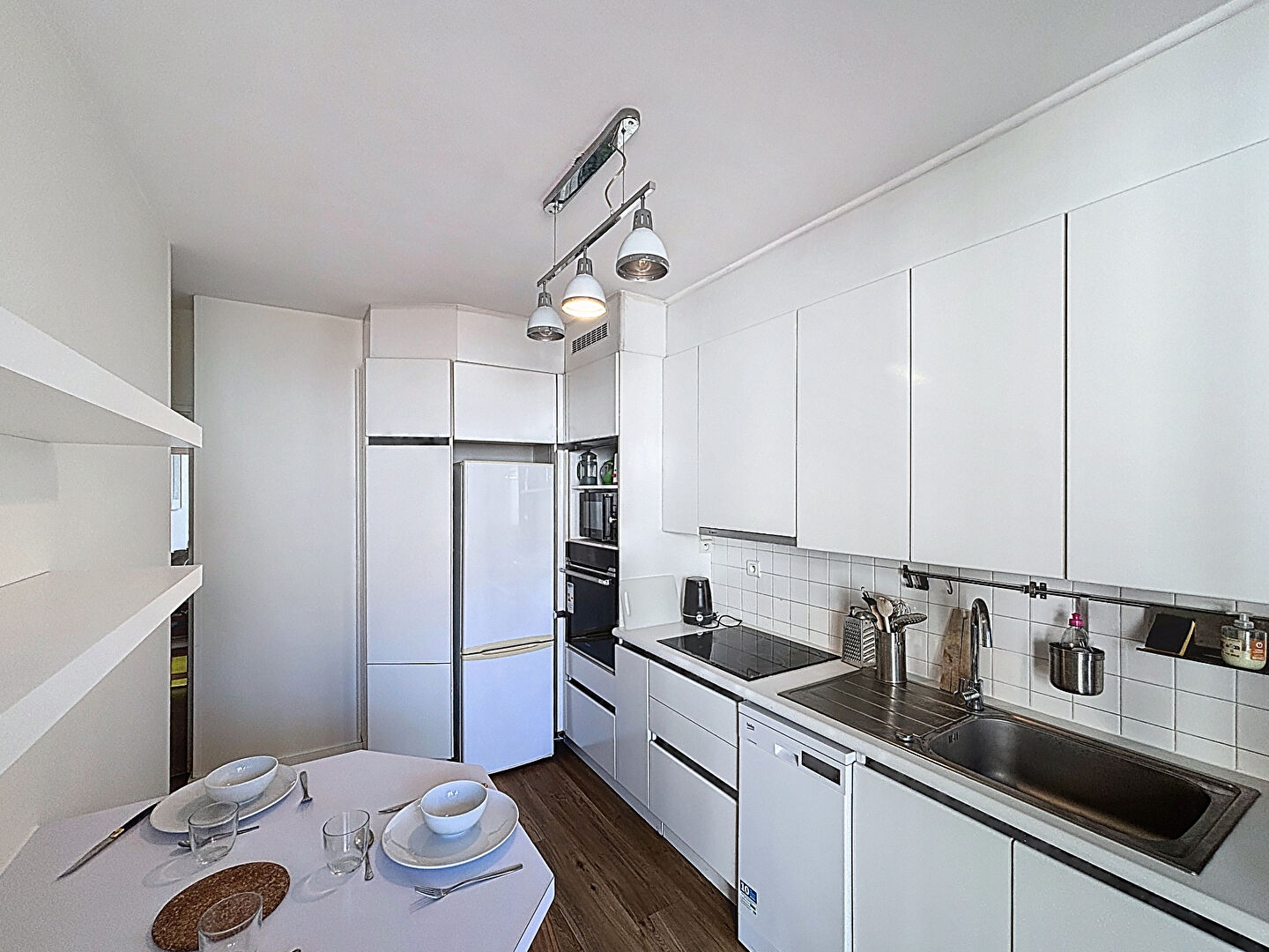 AINAY PLESSIER –  T4 meublé de 69 m² avec balcons – LYON 02 CARNOT