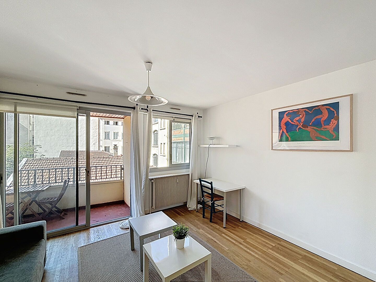 AINAY PLESSIER –  T4 meublé de 69 m² avec balcons – LYON 02 CARNOT
