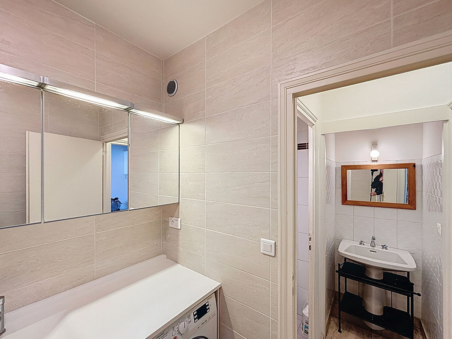AINAY PLESSIER –  T4 meublé de 69 m² avec balcons – LYON 02 CARNOT