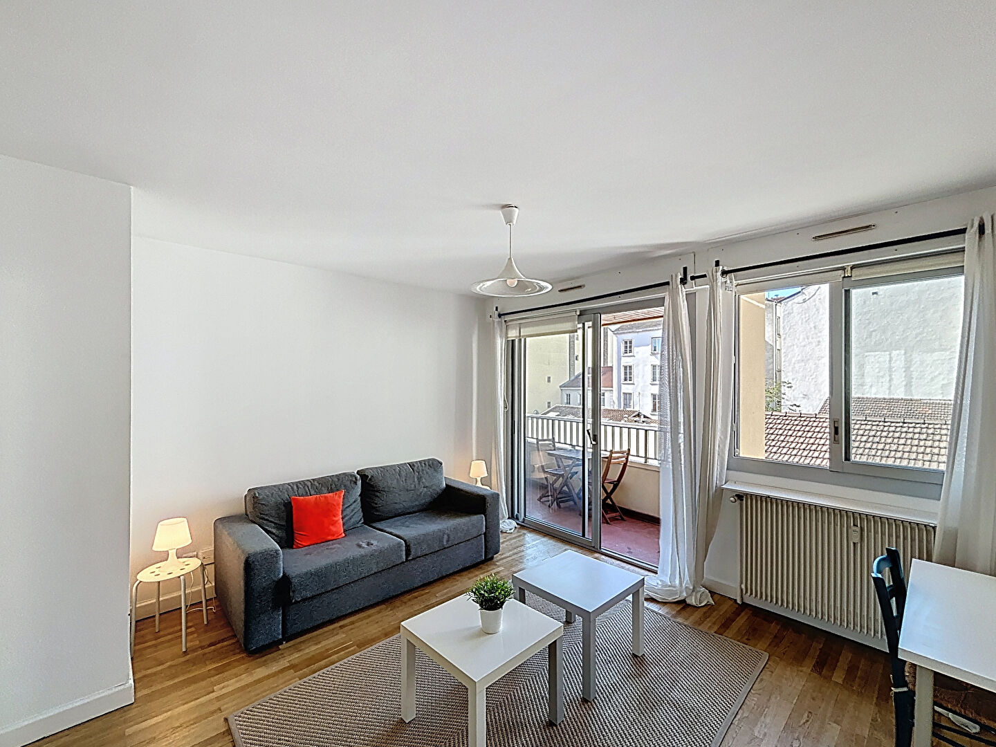 AINAY PLESSIER –  T4 meublé de 69 m² avec balcons – LYON 02 CARNOT