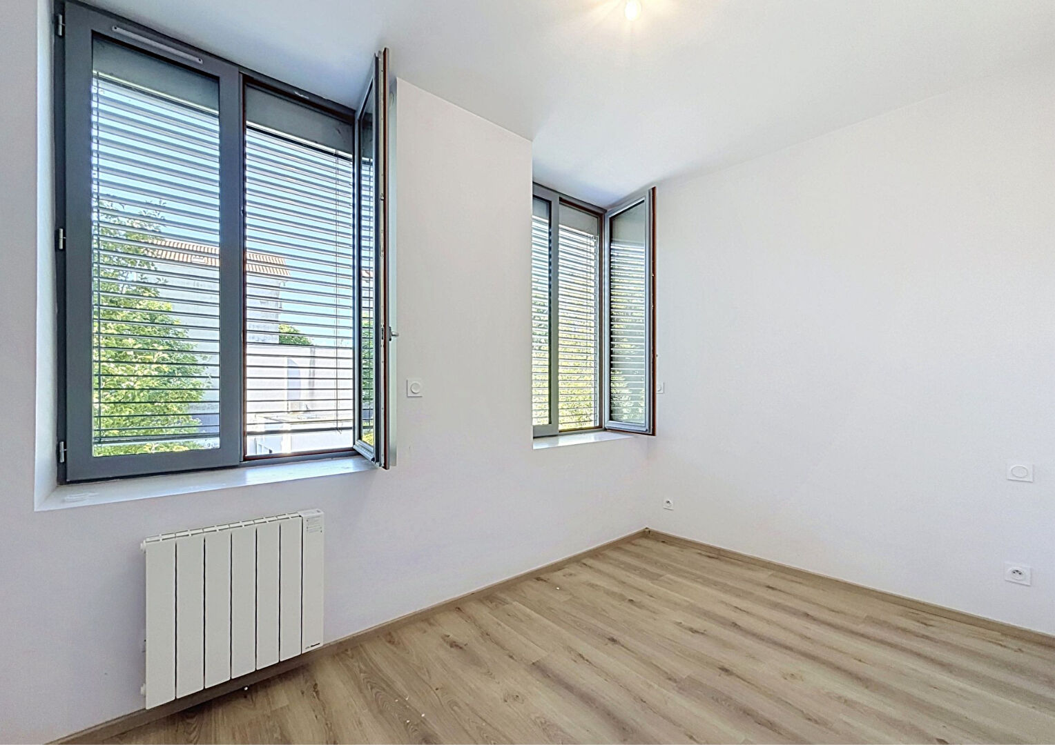 SEQUOIA 08 – T4 de 68.99m² (98.05m² au sol)  avec Terrasse et Box en sous-sol- OULLINS PIERRE-BENITE