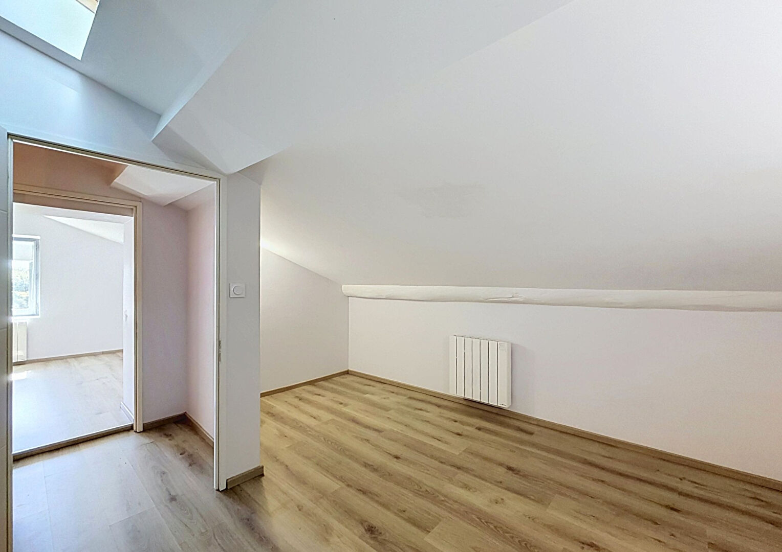 SEQUOIA 08 – T4 de 68.99m² (98.05m² au sol)  avec Terrasse et Box en sous-sol- OULLINS PIERRE-BENITE