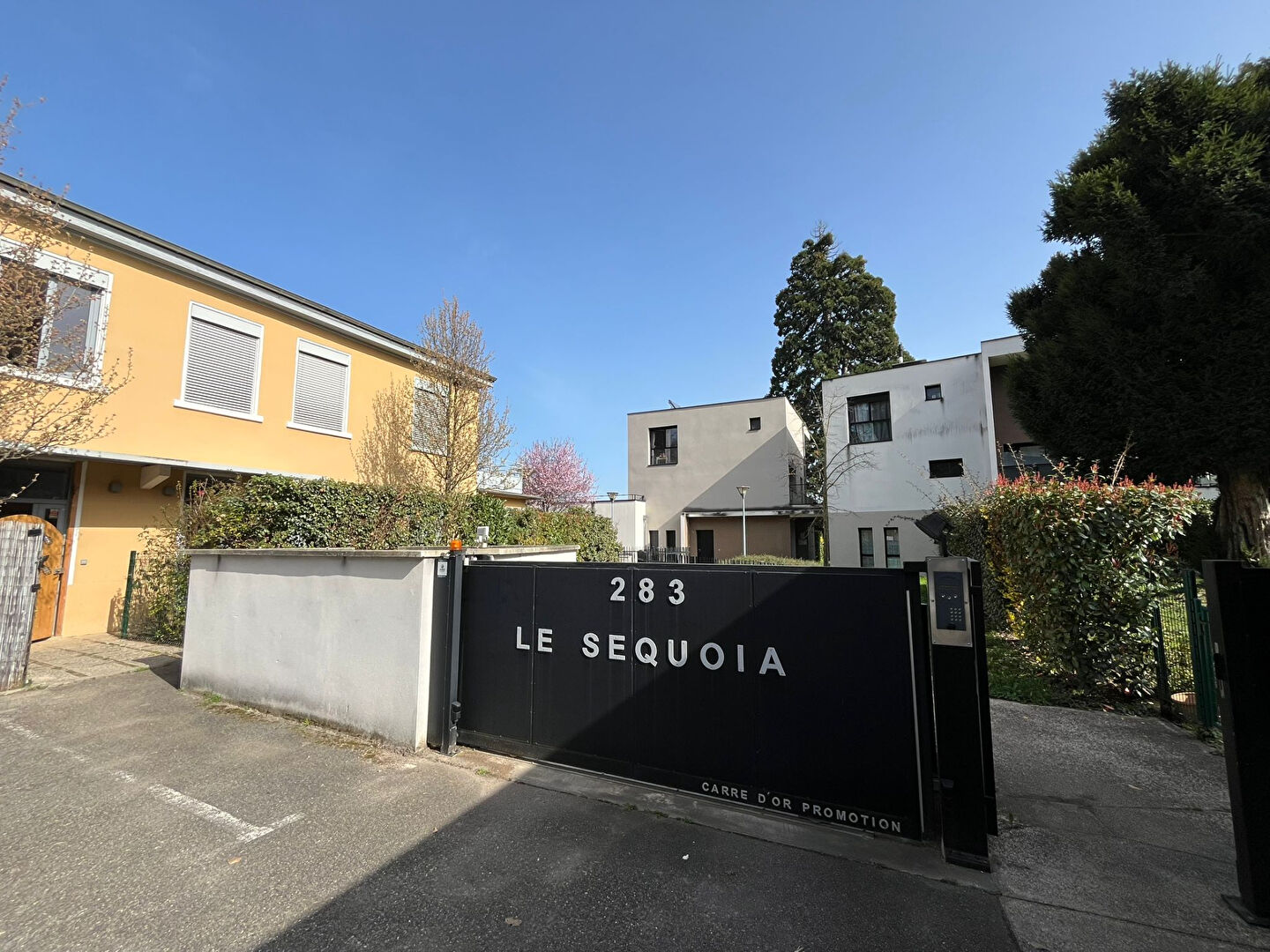 SEQUOIA 08 – T4 de 68.99m² (98.05m² au sol)  avec Terrasse et Box en sous-sol- OULLINS PIERRE-BENITE