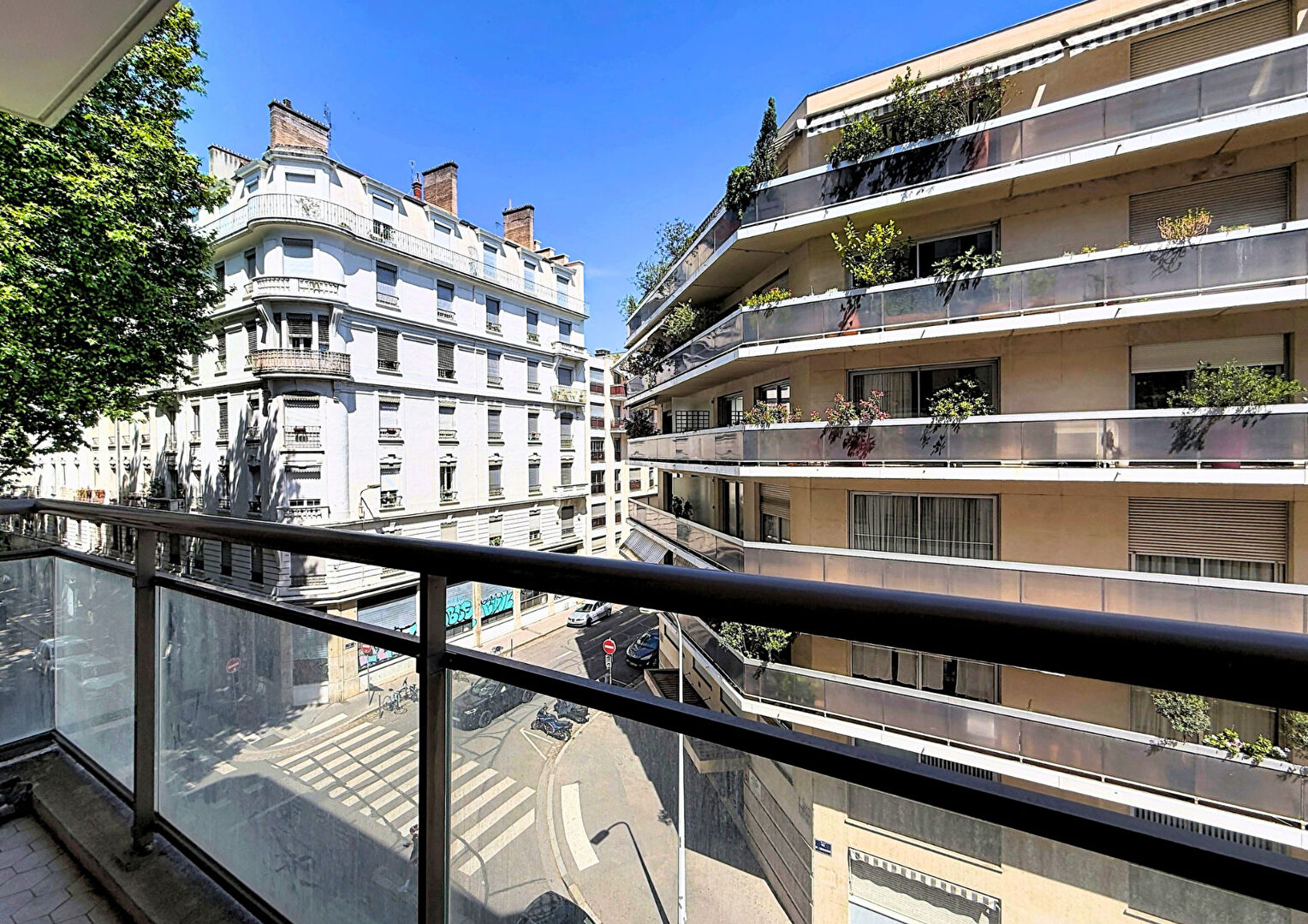 LE CARRÉ HAUSSMANN – Studio 37.38m² meublé avec balcon et Cave – LYON 03