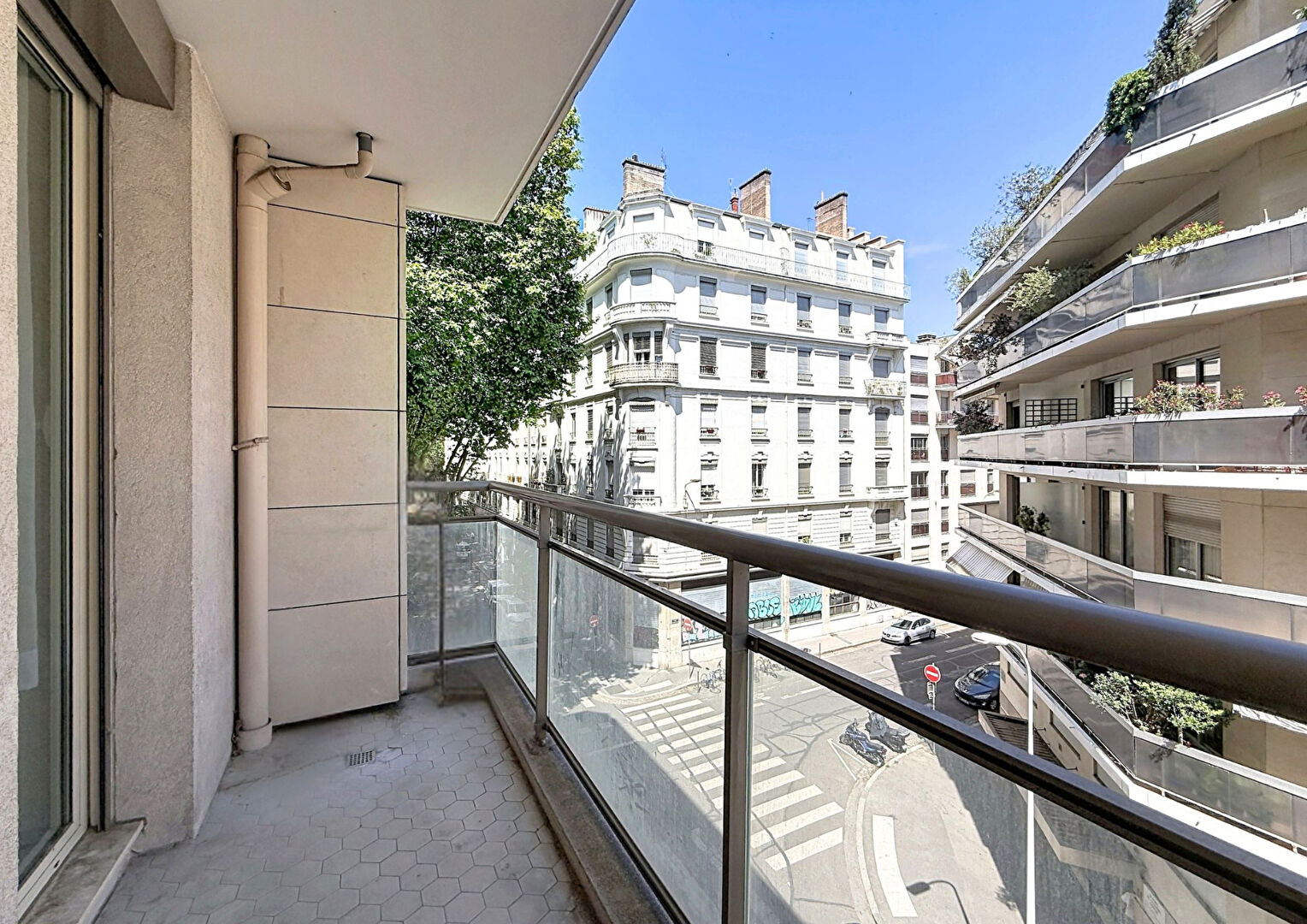 LE CARRÉ HAUSSMANN – Studio 37.38m² meublé avec balcon et Cave – LYON 03