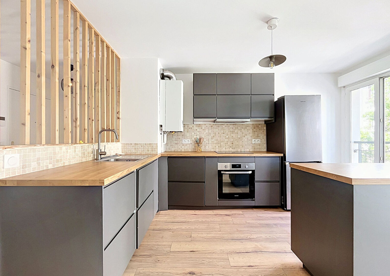 NOUVEAU MONDE – T3 meublé de 63.38m² avec loggia et box sécurisé – LYON 07 – Jean Macé