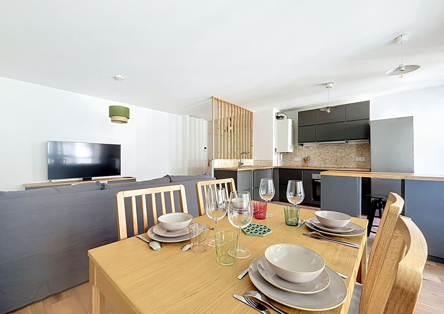 NOUVEAU MONDE – T3 meublé de 63.38m² avec loggia et box sécurisé – LYON 07 – Jean Macé