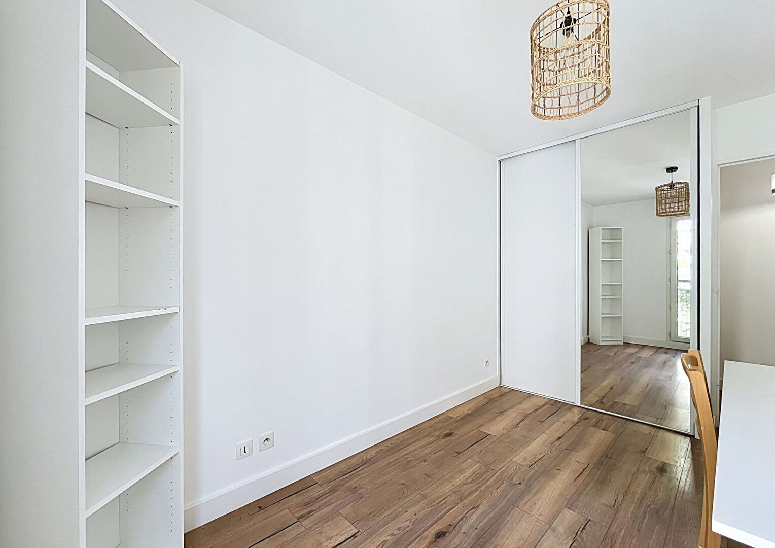NOUVEAU MONDE – T3 meublé de 63.38m² avec loggia et box sécurisé – LYON 07 – Jean Macé