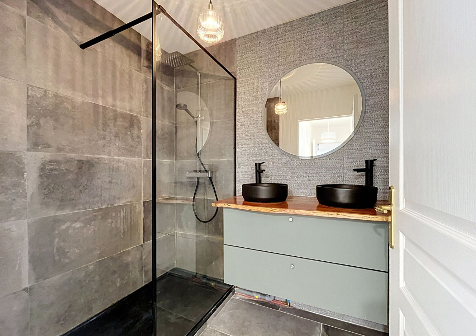 NOUVEAU MONDE – T3 meublé de 63.38m² avec loggia et box sécurisé – LYON 07 – Jean Macé
