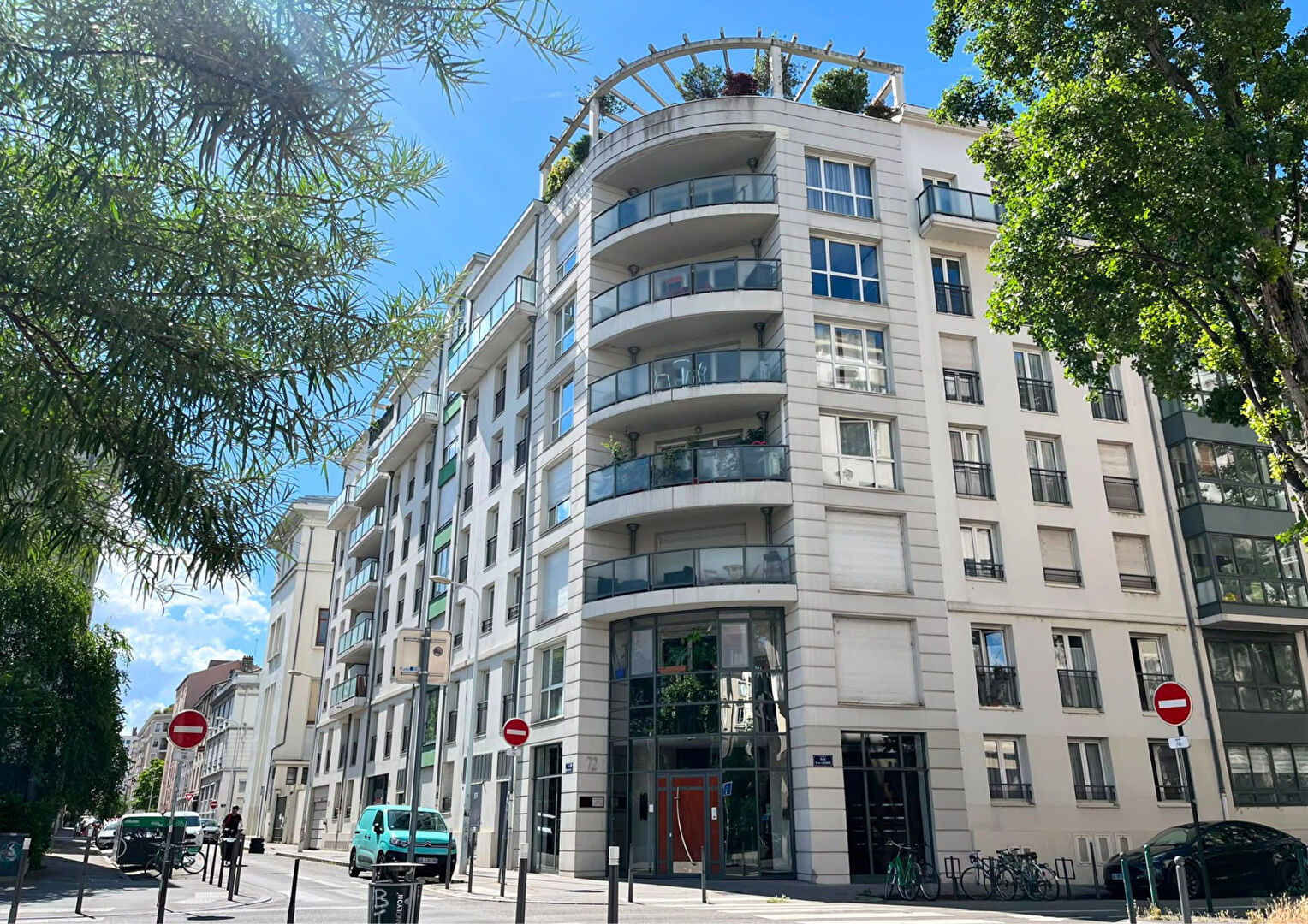NOUVEAU MONDE – T3 meublé de 63.38m² avec loggia et box sécurisé – LYON 07 – Jean Macé
