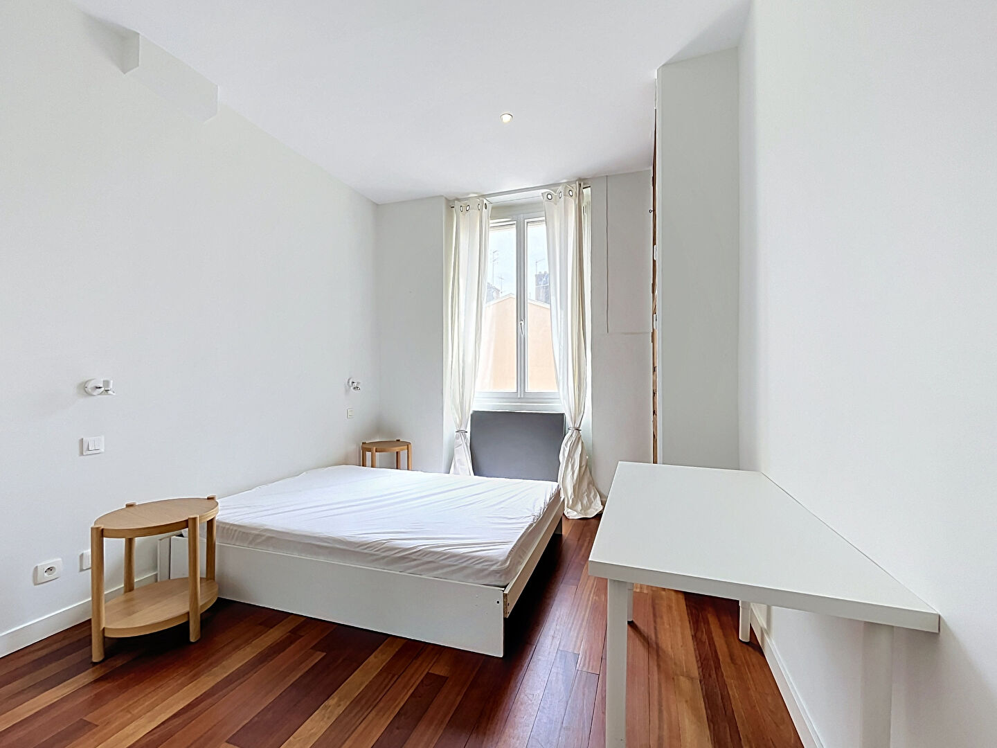 44CONDE – T3 meublé de 116.12m² en plein coeur du 2ème arrondissement – QUARTIER CHARITE
