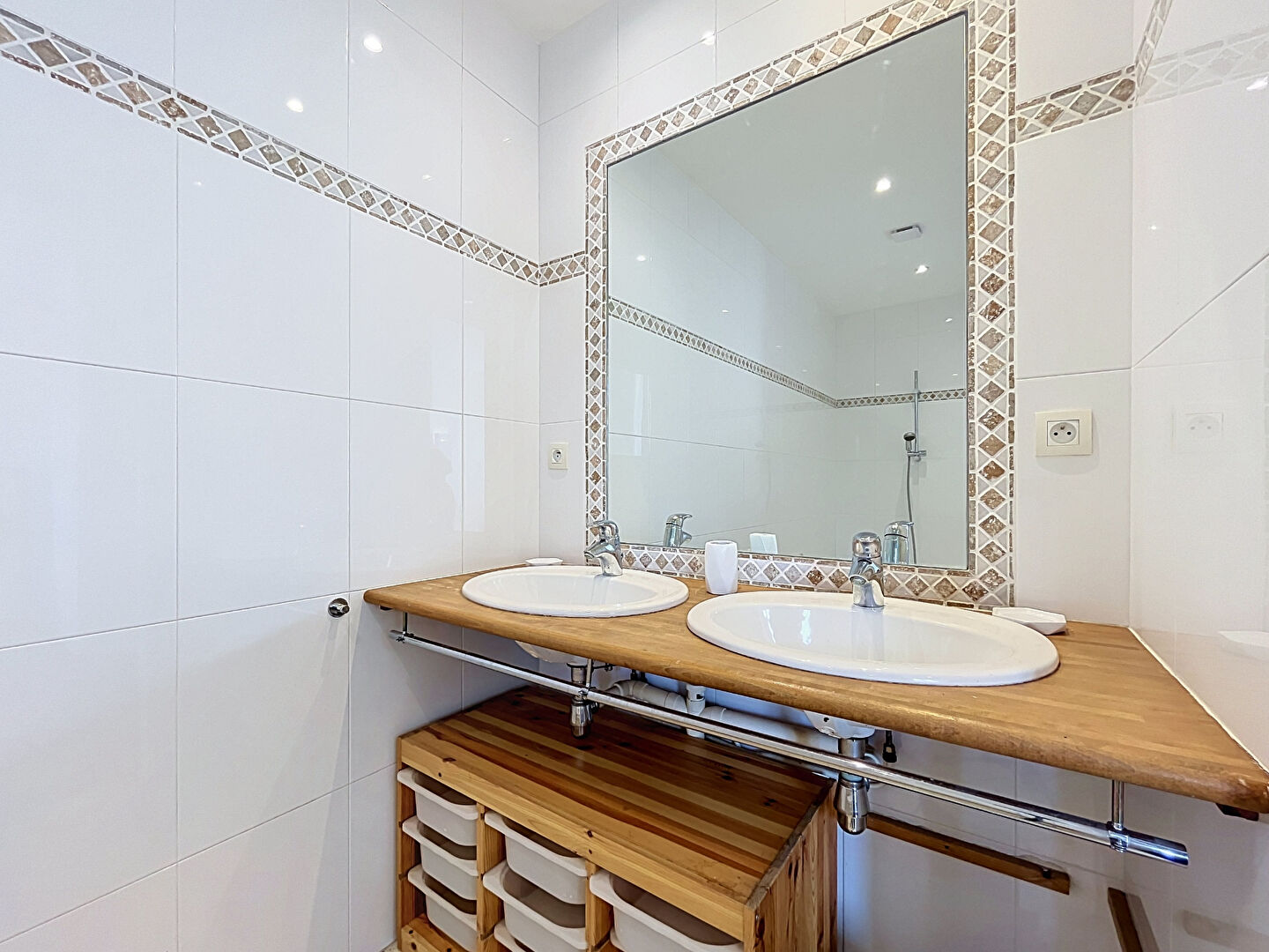 44CONDE – T3 meublé de 116.12m² en plein coeur du 2ème arrondissement – QUARTIER CHARITE
