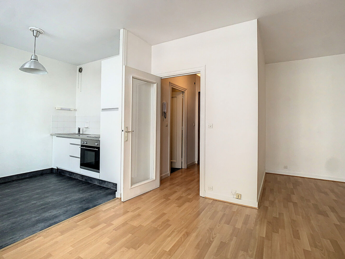 VAUBECOUR – Studio meublé de 30.64 m² avec balcon – LYON 2 CARNOT