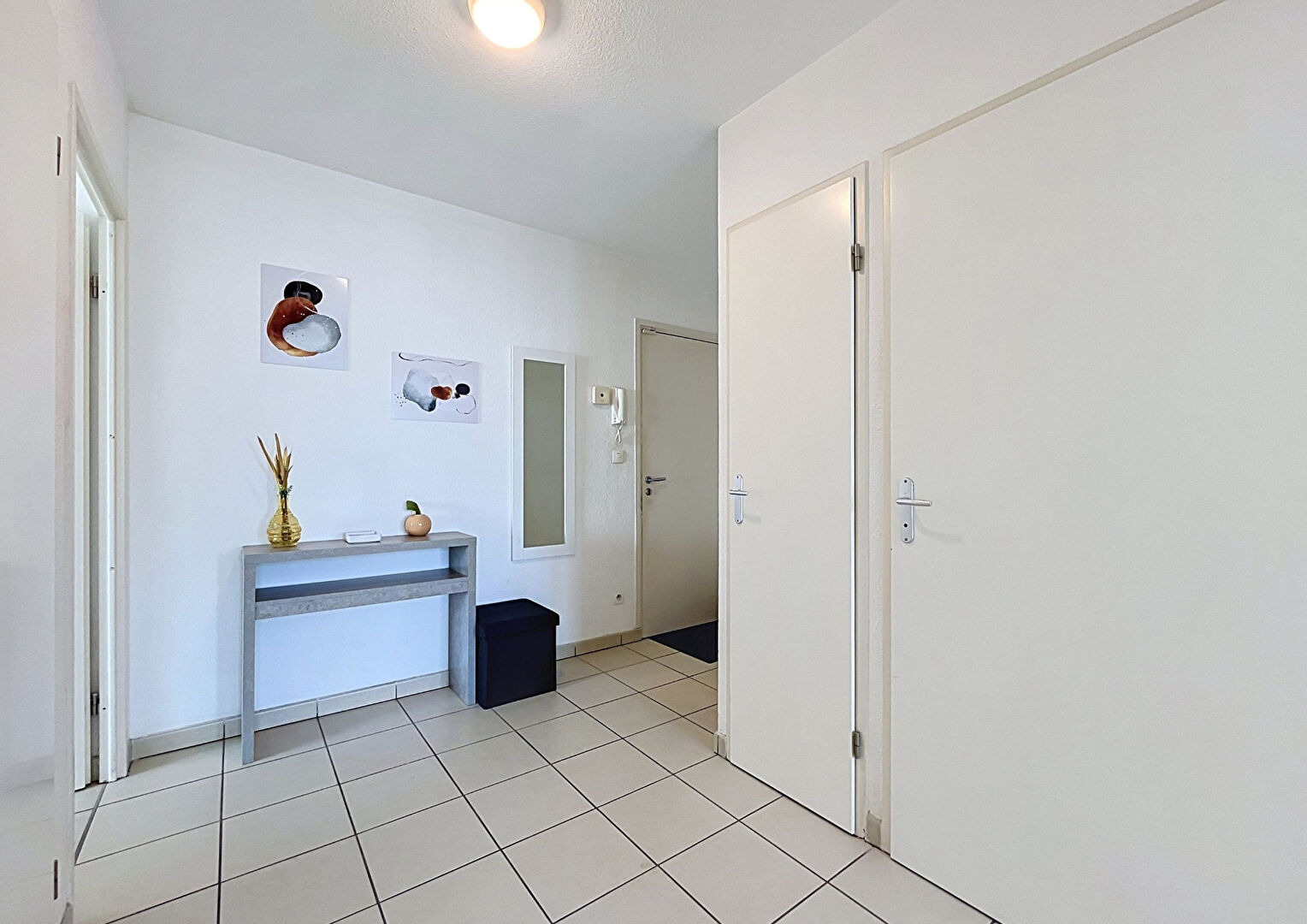 ALLEES VENISSIANES – T3 meublé de 57.98m² avec stationnement en sous-sol et terrasse – VENISSIEUX